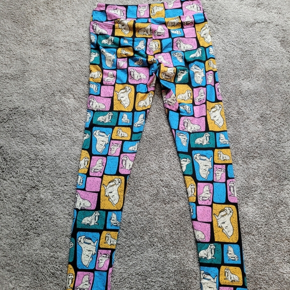 LuLaRoe Tall & Curvy Walrus Leggings Excellent! - Picture 5 of 6